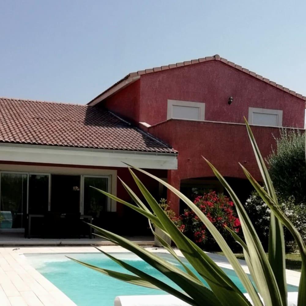 Margelle ou plage de piscine ?