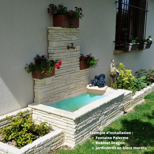 fontaine_jardiniere_bloc_muret_pierre_robinet_circuit_ferme_pompe_fontaine_palerme_modifiee_avec_jardiniere_en_pierre_reconstituee_ton_pierre
