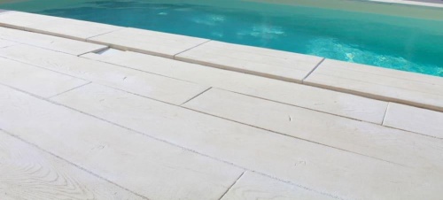 roc-de-france-margelles-piscine-blanche-lames-wood-pierre-reconstituee_0_hmzapt_1351770882